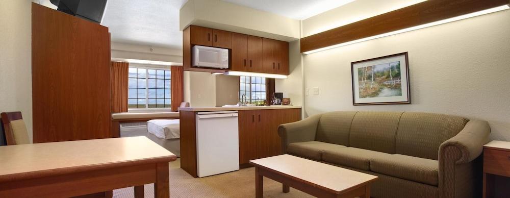 Microtel Inn & Suites By Wyndham Rice Lake Ngoại thất bức ảnh