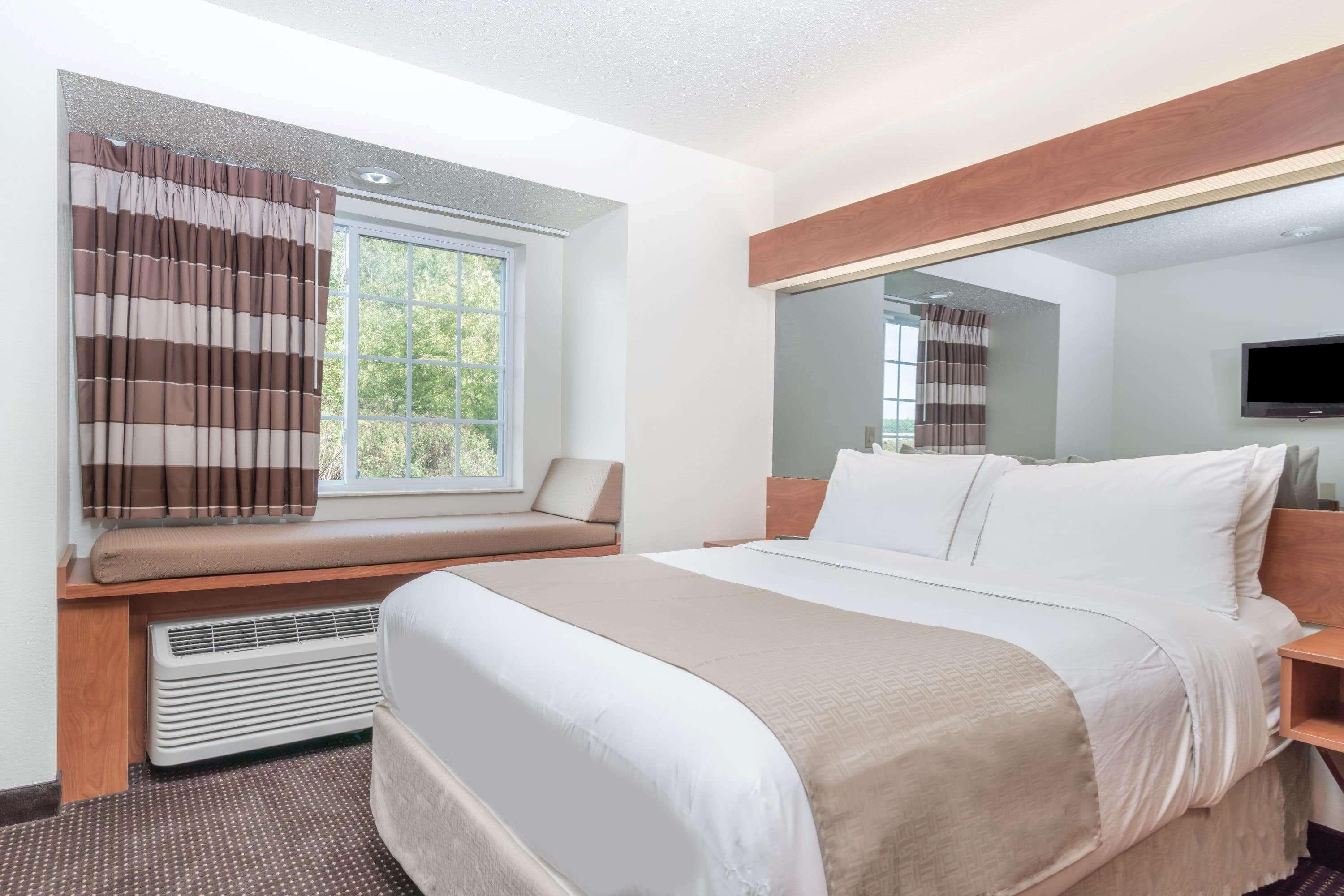 Microtel Inn & Suites By Wyndham Rice Lake Ngoại thất bức ảnh