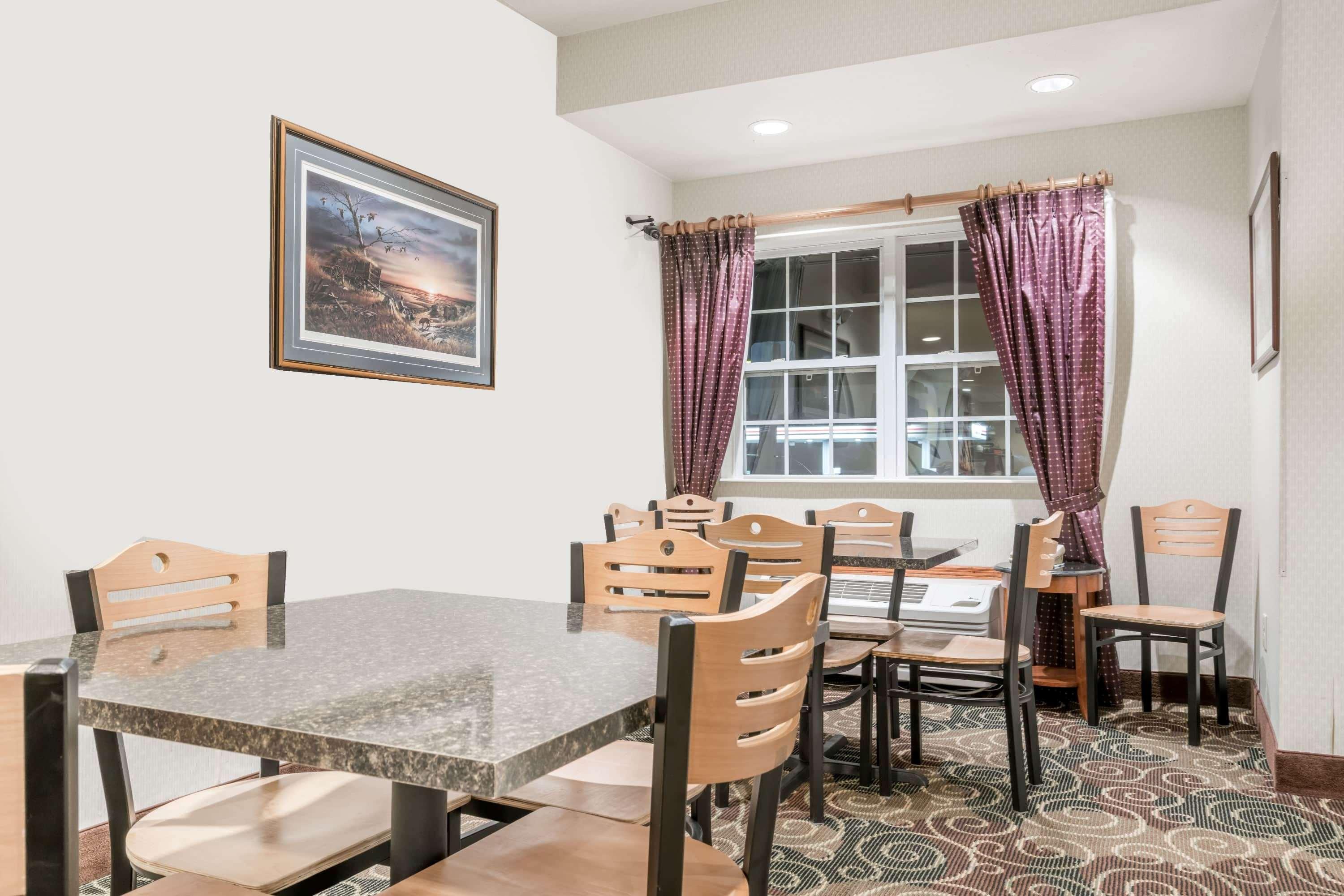 Microtel Inn & Suites By Wyndham Rice Lake Ngoại thất bức ảnh