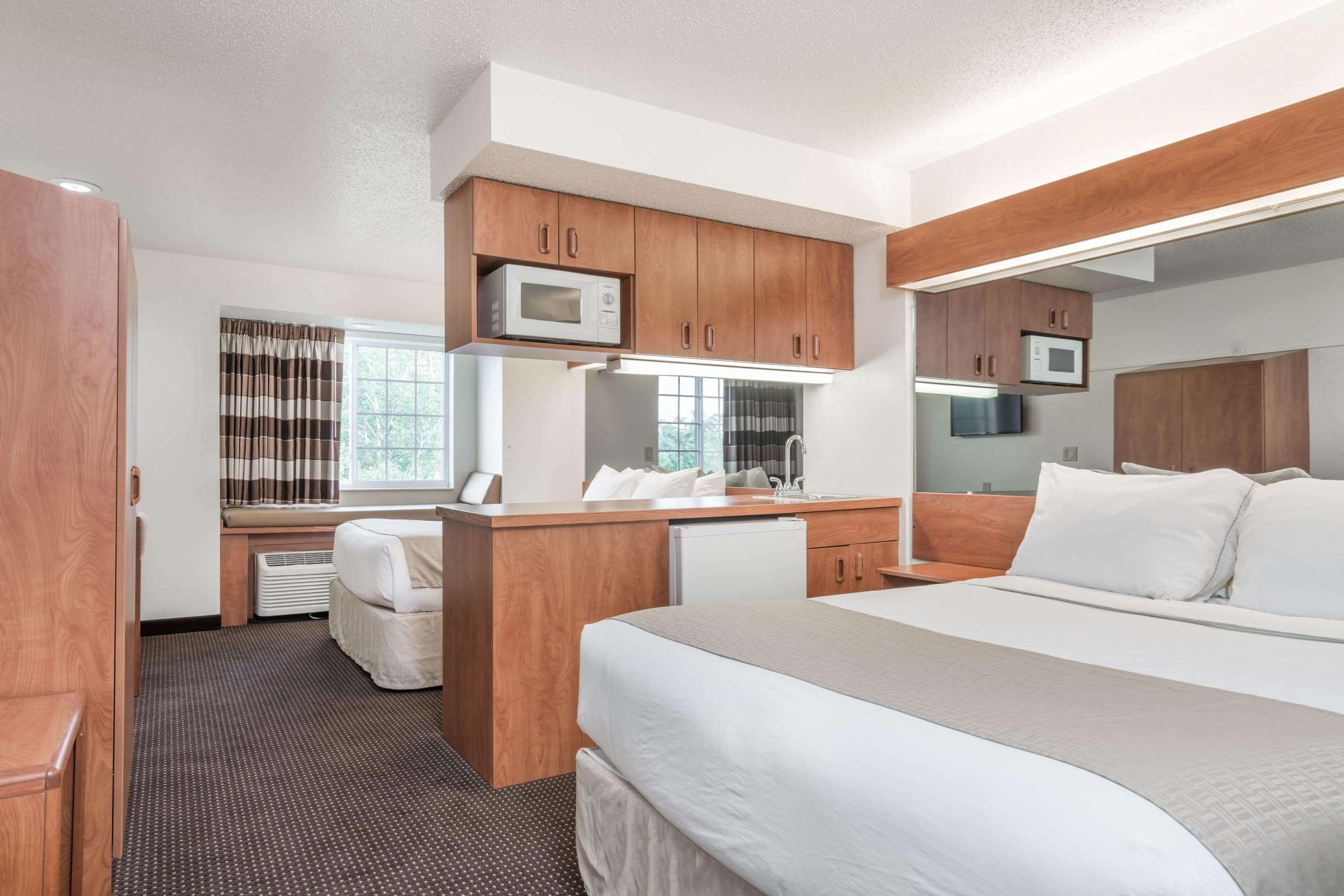Microtel Inn & Suites By Wyndham Rice Lake Ngoại thất bức ảnh