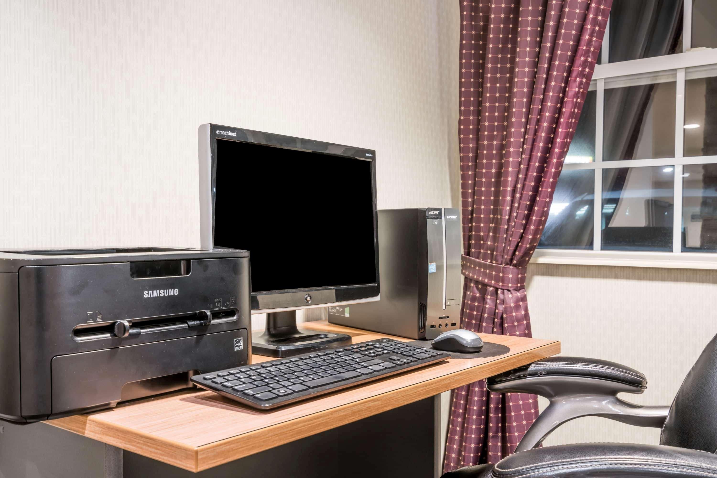Microtel Inn & Suites By Wyndham Rice Lake Ngoại thất bức ảnh