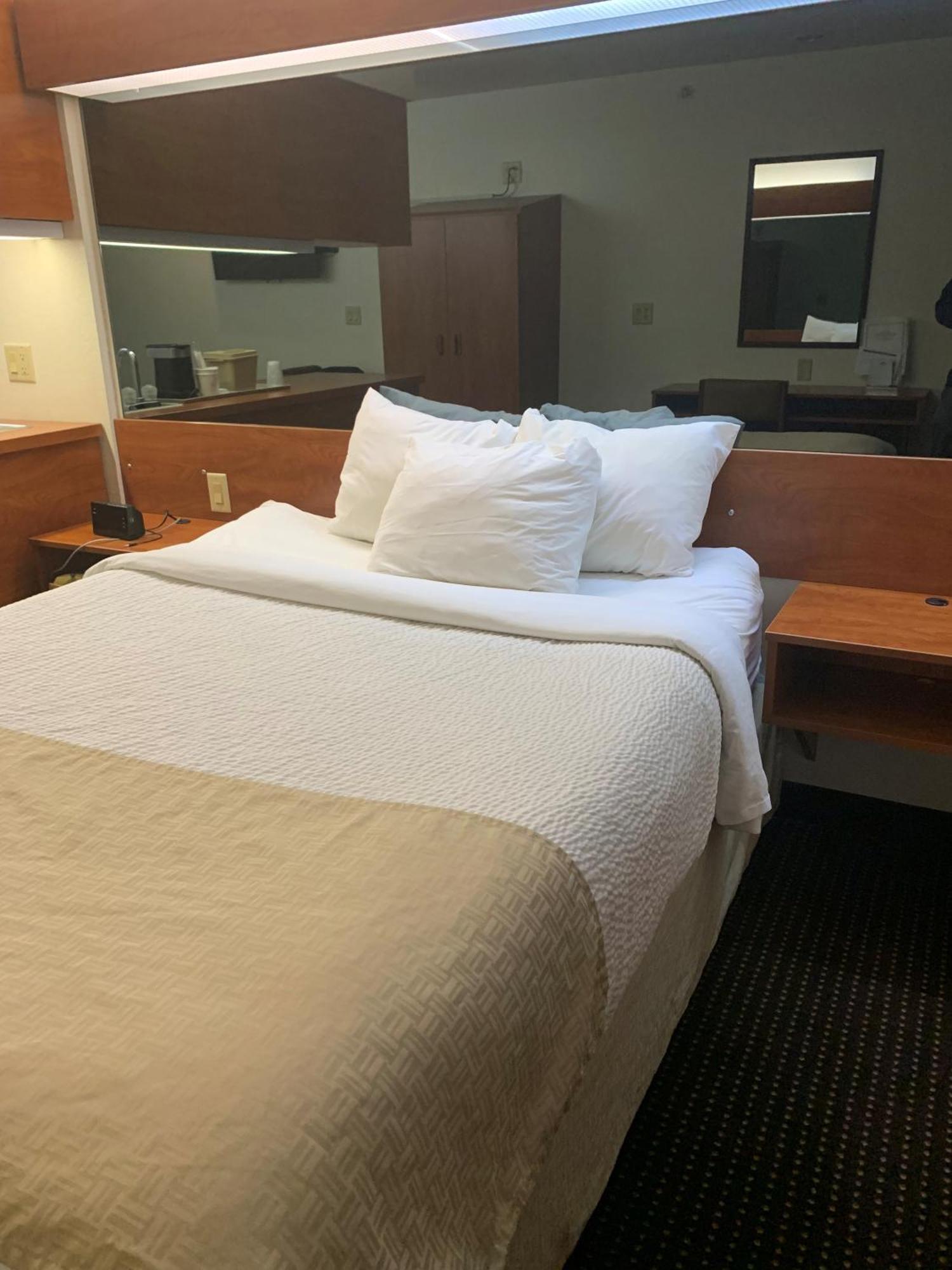 Microtel Inn & Suites By Wyndham Rice Lake Ngoại thất bức ảnh
