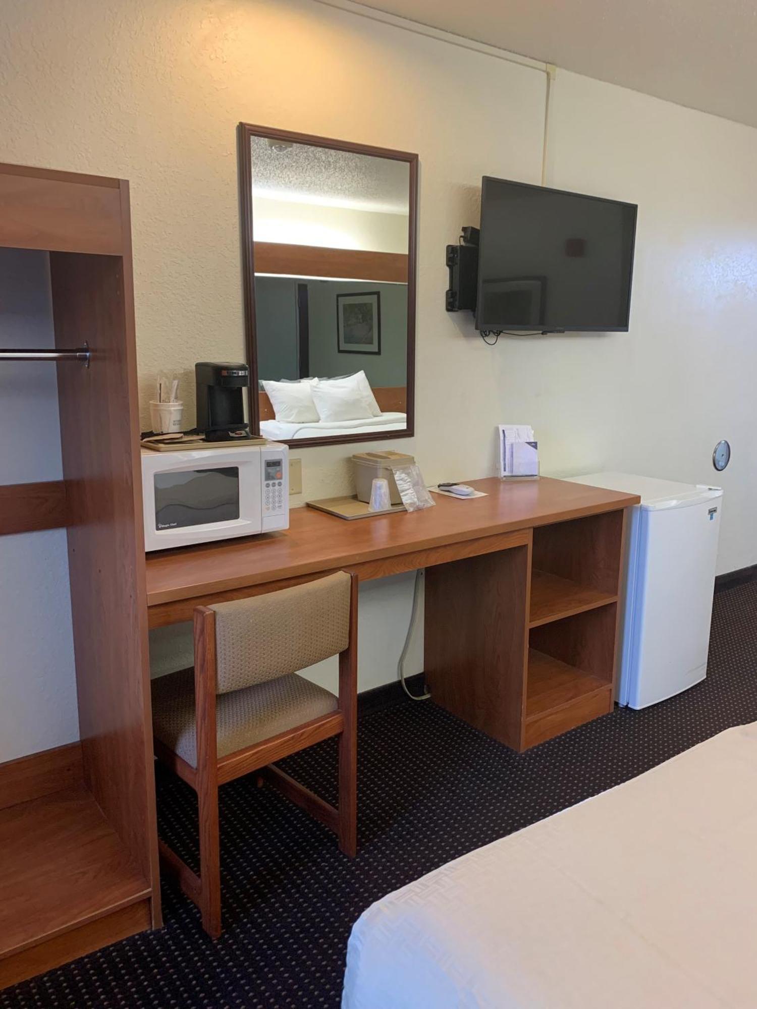 Microtel Inn & Suites By Wyndham Rice Lake Ngoại thất bức ảnh